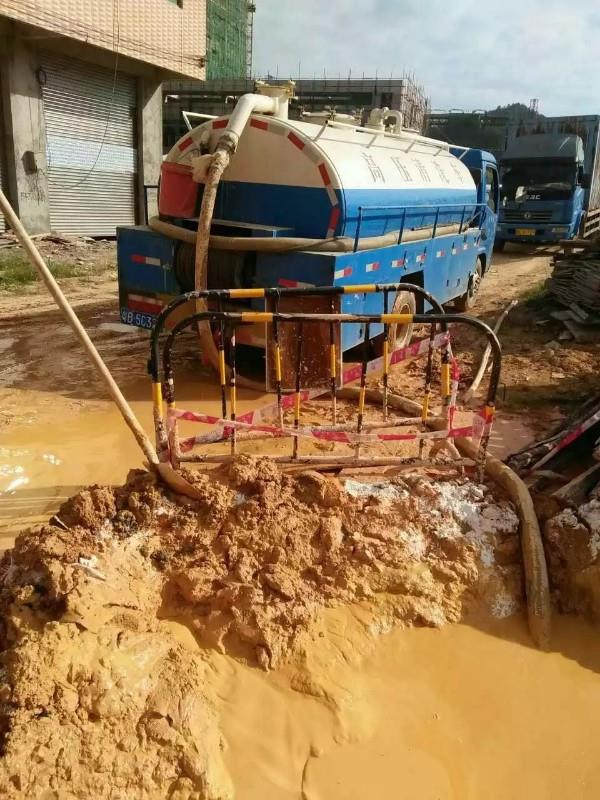 吉木萨尔工地淤泥清淤